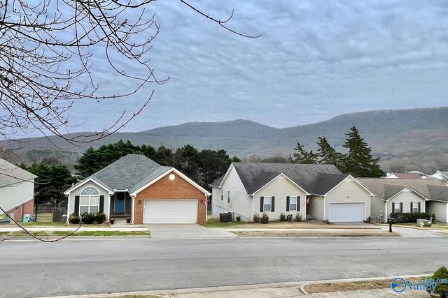 186 Hollington Drive, Huntsville, AL 35811