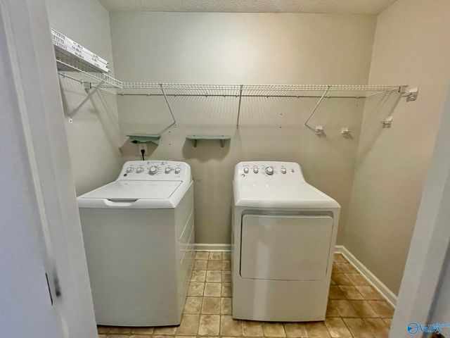 186 Hollington Drive, Huntsville, AL 35811