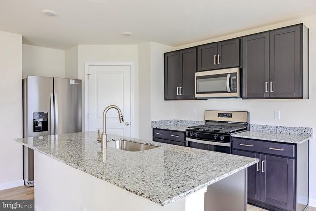 110 CHARING CROSS DR, Stephens City, VA 22655