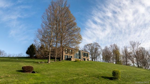 1135 Duell Road, Stanfordville, NY 12581