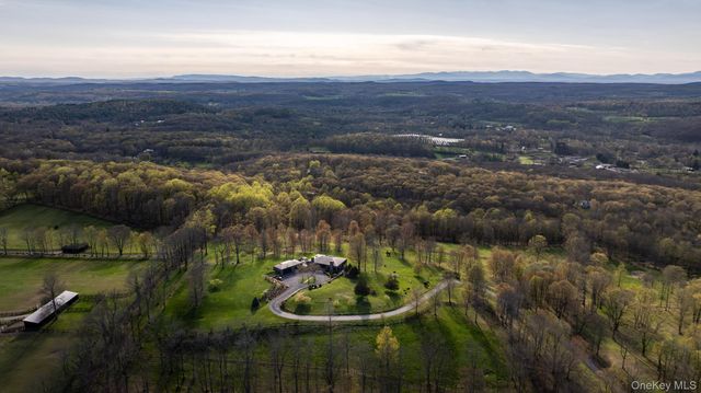 1135 Duell Road, Stanfordville, NY 12581