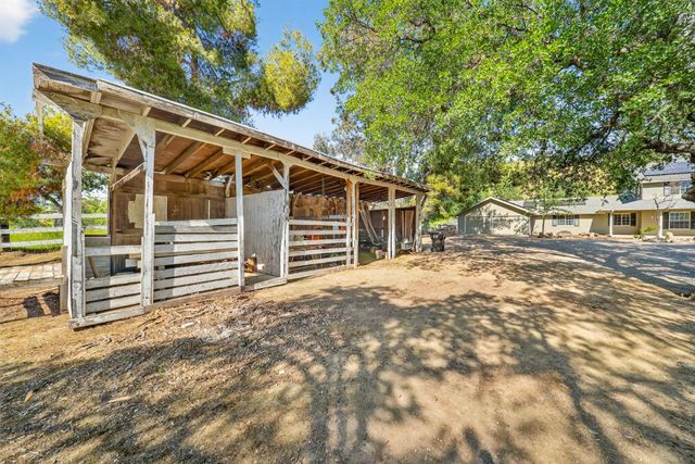 6846 Chaparral Dr, Sanger, CA 93657