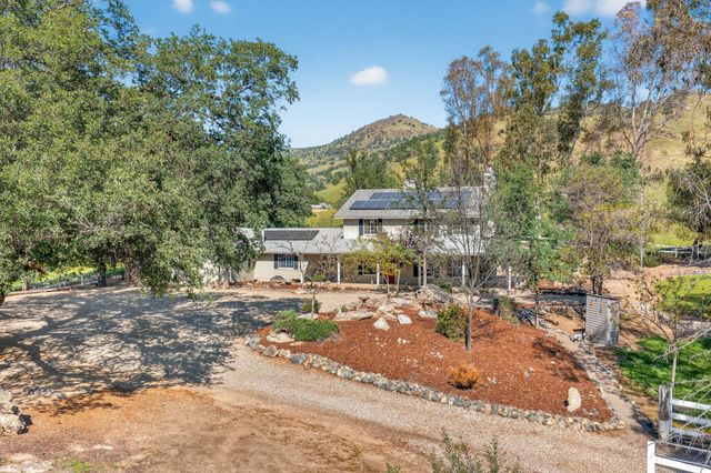 6846 Chaparral Dr, Sanger, CA 93657