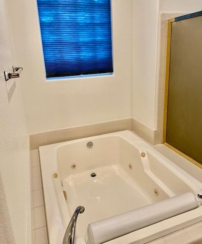 9635 N Matus Avenue, Fresno, CA 93720