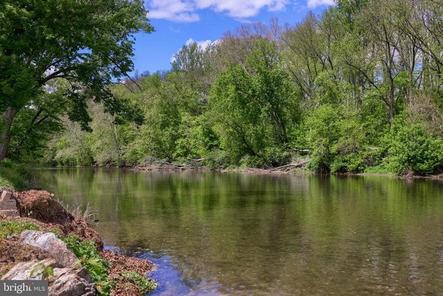 94 LEAMAN RD, Lancaster, PA 17603