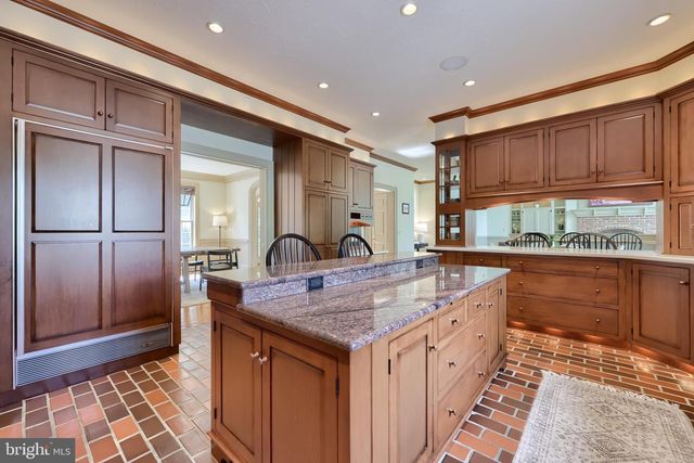 94 LEAMAN RD, Lancaster, PA 17603