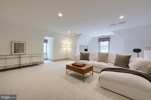 94 LEAMAN RD, Lancaster, PA 17603