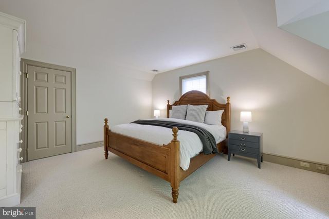 94 LEAMAN RD, Lancaster, PA 17603