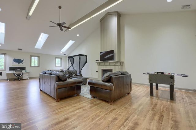 94 LEAMAN RD, Lancaster, PA 17603