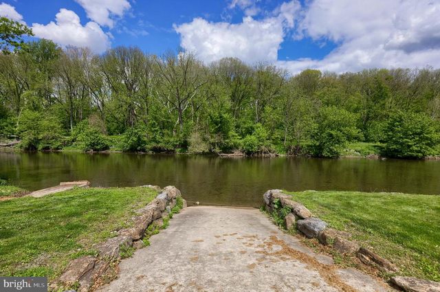 94 LEAMAN RD, Lancaster, PA 17603