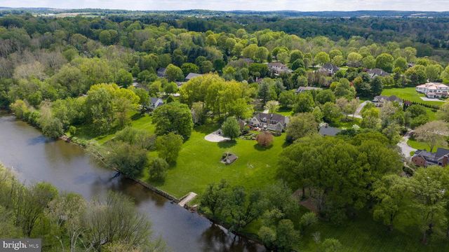 94 LEAMAN RD, Lancaster, PA 17603