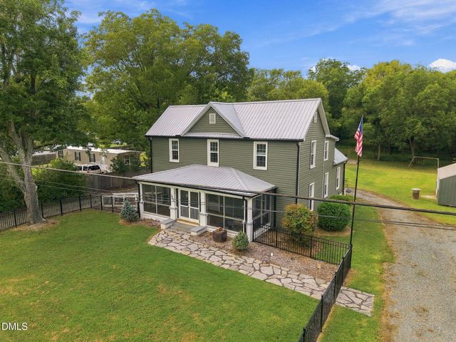 1406 E Main Street, Graham, NC 27253