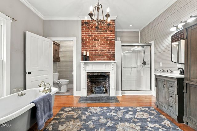 1406 E Main Street, Graham, NC 27253
