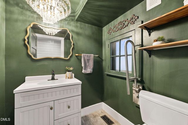 1406 E Main Street, Graham, NC 27253