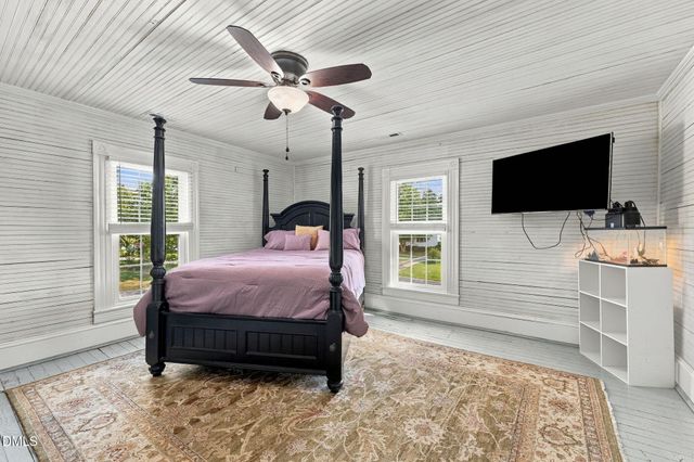 1406 E Main Street, Graham, NC 27253