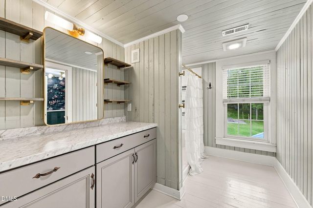 1406 E Main Street, Graham, NC 27253