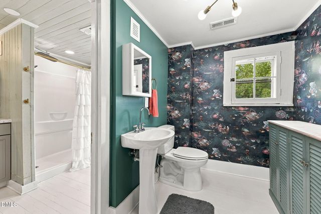 1406 E Main Street, Graham, NC 27253