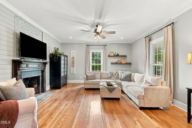 1406 E Main Street, Graham, NC 27253