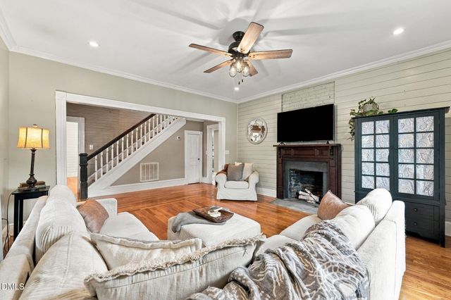 1406 E Main Street, Graham, NC 27253