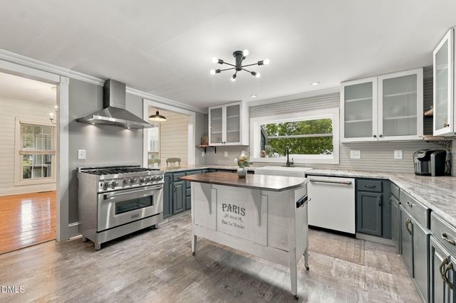 1406 E Main Street, Graham, NC 27253