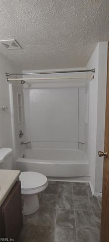 1411 Peabody DR, Hampton, VA 23666