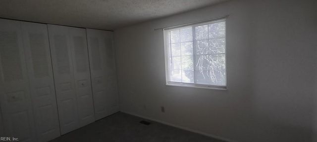 1411 Peabody DR, Hampton, VA 23666