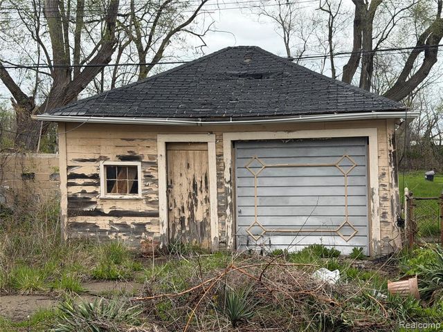 2916 Dickerson Street, Detroit, MI 48215