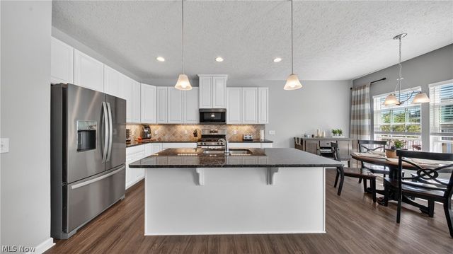 5648 Coverdale Way, Medina, OH 44256