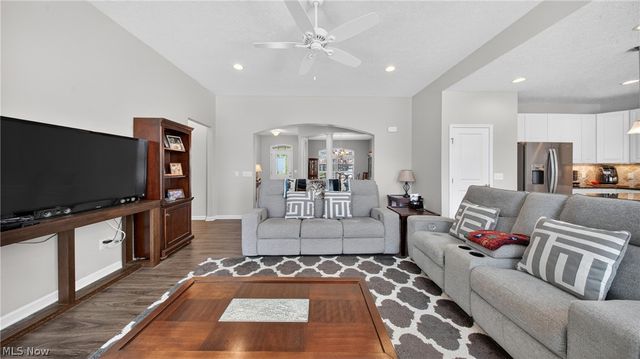 5648 Coverdale Way, Medina, OH 44256