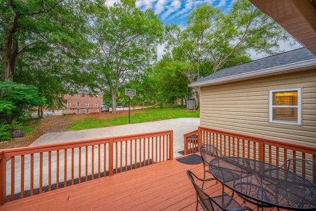 17 Eisenhower Drive, Greenville, SC 29607