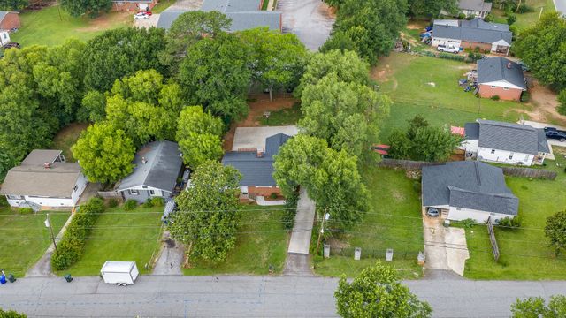 17 Eisenhower Drive, Greenville, SC 29607