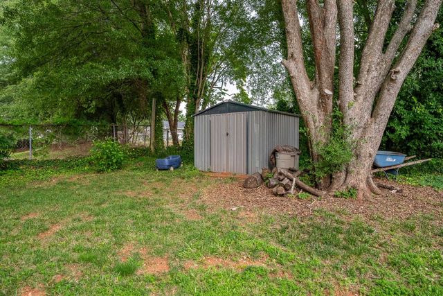 17 Eisenhower Drive, Greenville, SC 29607