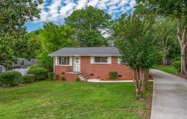 17 Eisenhower Drive, Greenville, SC 29607