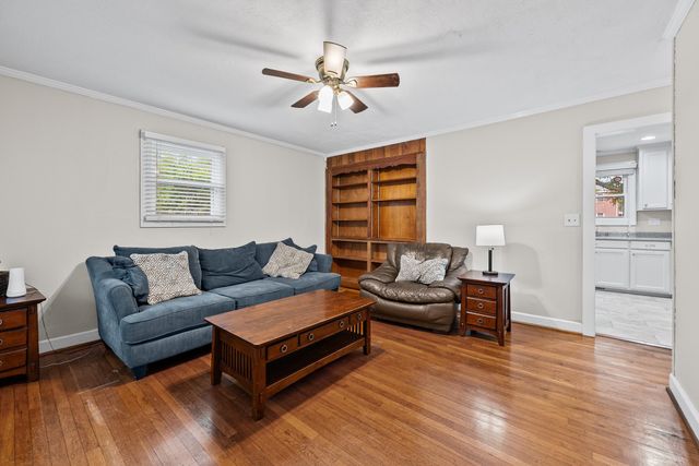 17 Eisenhower Drive, Greenville, SC 29607