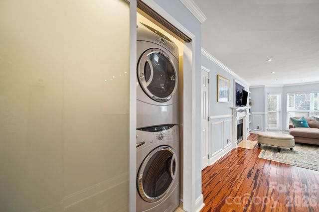 517 N Graham Street 2F, Charlotte, NC 28202