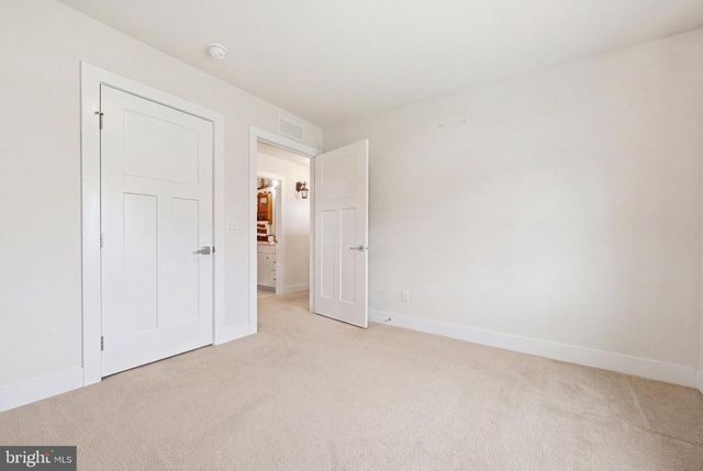 301 RUSHBROOK RD, Martinsburg, WV 25403