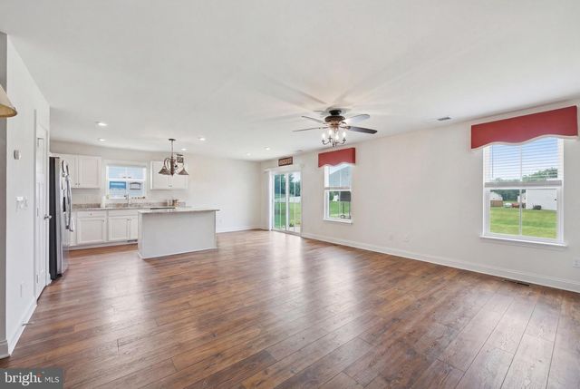 301 RUSHBROOK RD, Martinsburg, WV 25403