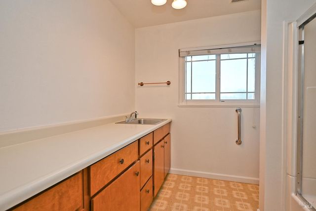 465 Linda Dr, San Pablo, CA 94806