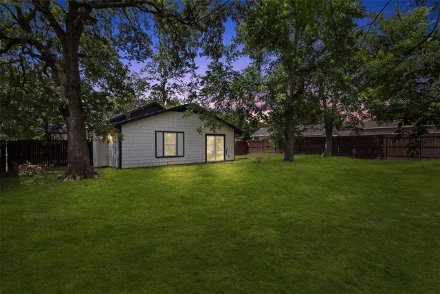 431 W Texas Street, Denison, TX 75020