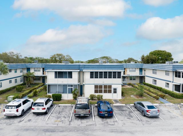 233 Brittany F, Delray Beach, FL 33446