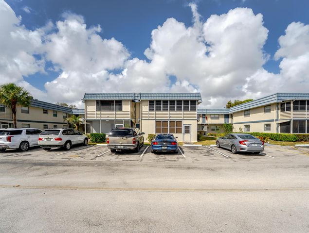 233 Brittany F, Delray Beach, FL 33446