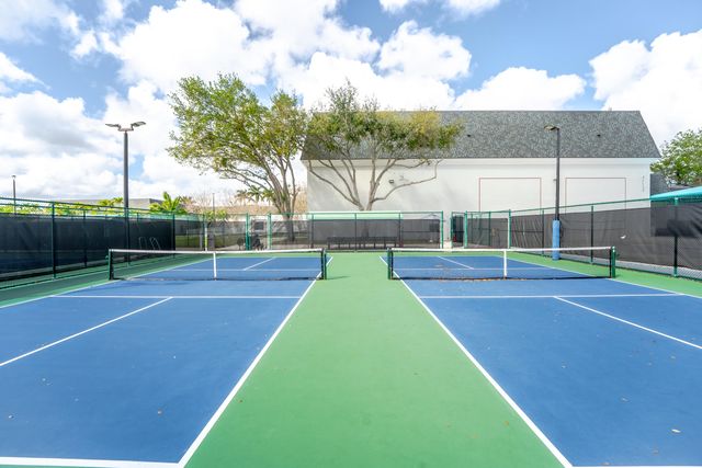 233 Brittany F, Delray Beach, FL 33446