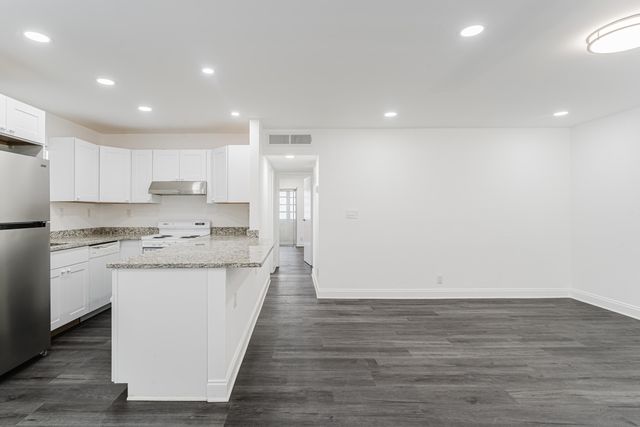 233 Brittany F, Delray Beach, FL 33446