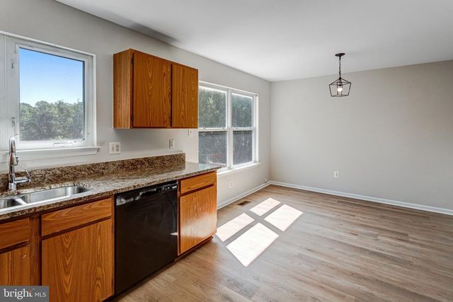 6489 MCCOY RD, Centreville, VA 20121