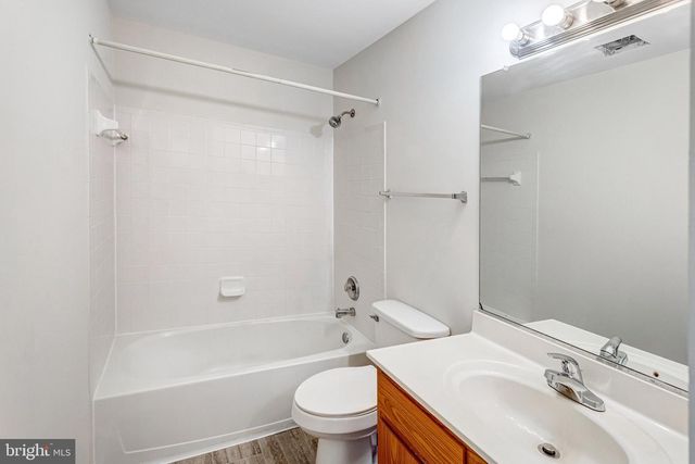 6489 MCCOY RD, Centreville, VA 20121