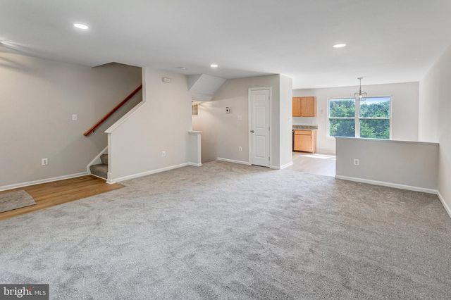 6489 MCCOY RD, Centreville, VA 20121
