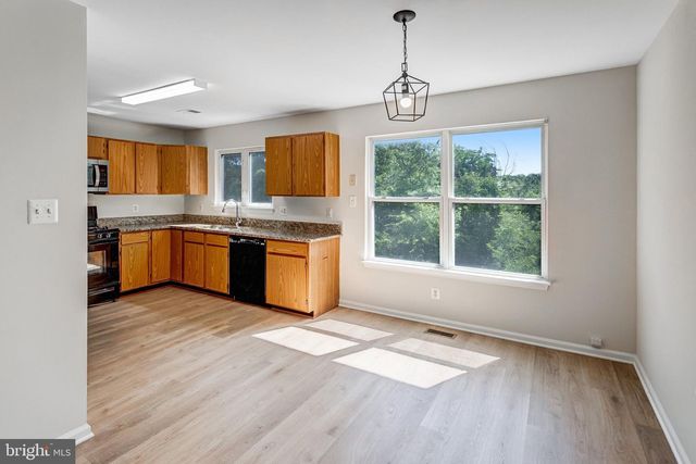 6489 MCCOY RD, Centreville, VA 20121