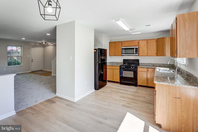 6489 MCCOY RD, Centreville, VA 20121