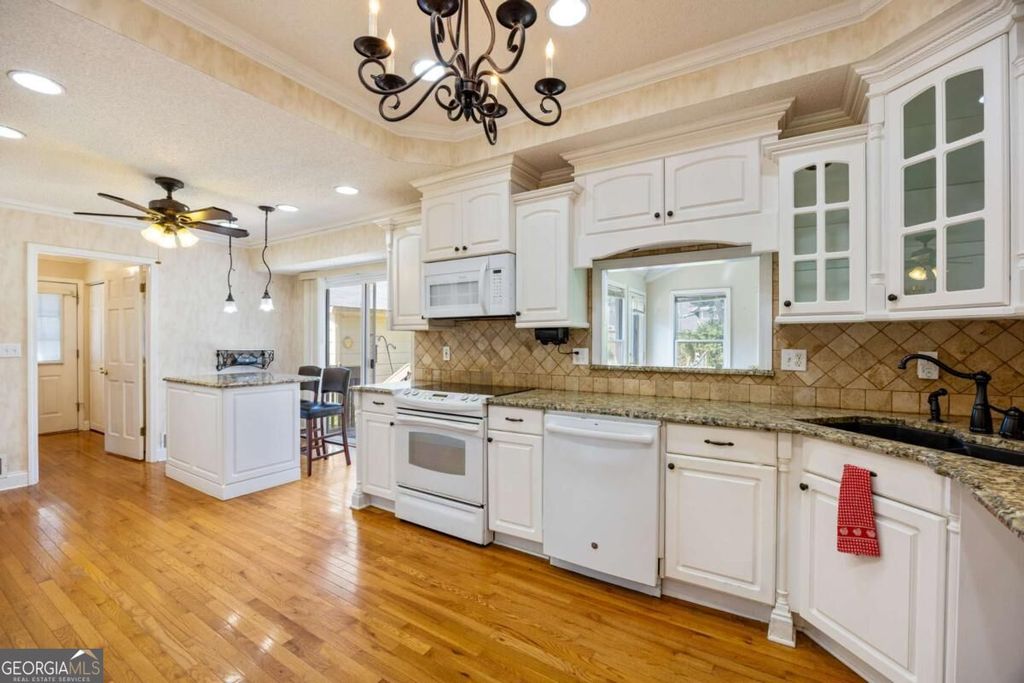 1977 Johnson Ferry Road, Marietta, GA 30062 — photo 3