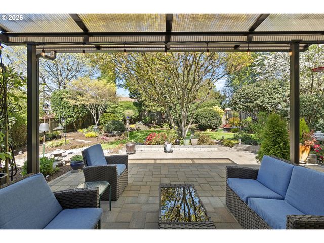 12207 Sw MILLVIEW Ct, Tigard, OR 97223